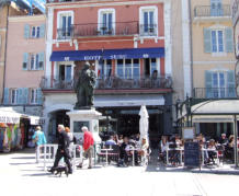 Saint Tropèze : statue bailli de Seffron