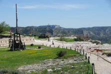 Les Baux de Provence : le château, catapulte