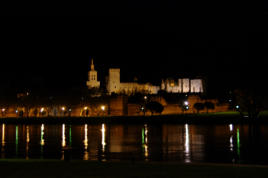Avignon : la ville de nuit