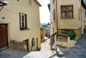 Trevoux : rue CasseCou et maison Thermac