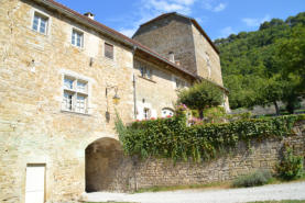 Baume les Messieurs :abbaye Saint Pierre