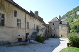 Baume les Messieurs :abbaye Saint Pierre