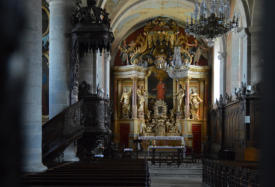 église Saint-Valère :nef et autel