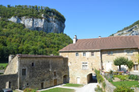 Baume les Messieurs :abbaye Saint Pierre