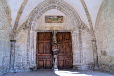 Poligny : collégiale Saint-Hippolyte, porche