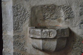 Poligny : collégiale Saint-Hippolyte,benitier