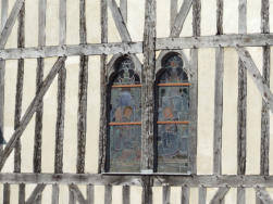 Outines : L'église Saint Nicolas