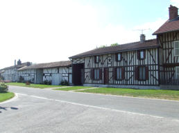 Outines : maisons particulières