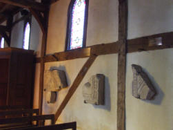 Outines : L'église Saint Nicolas